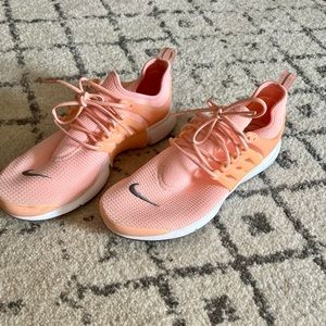 Nike presto sneakers in pink